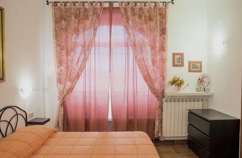 Agriturismo Il Casale Delle Ginestre Fiumicino Buitenkant foto